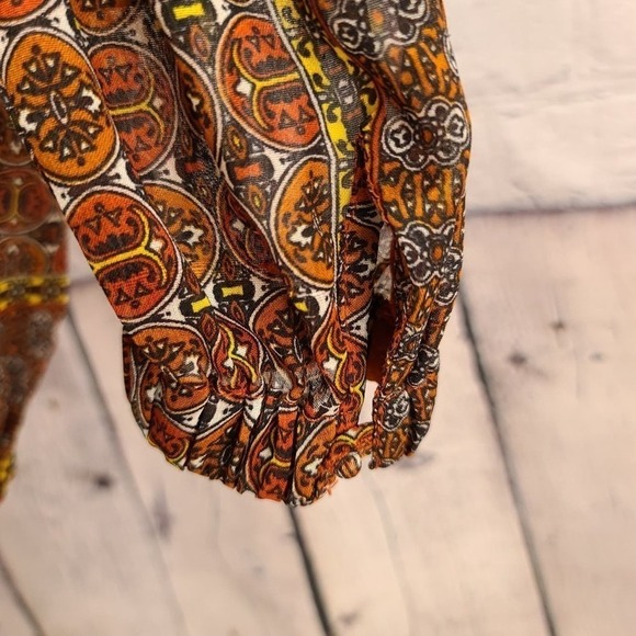 Beautiful Stories Sheer long sleeve elastic cuff - Picture 16 of 16